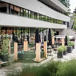 فندق Me And Flims, By Hyatt فيلمز