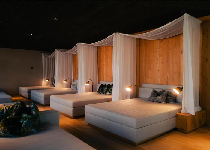 Me And Flims, By Hyatt Отель 4*