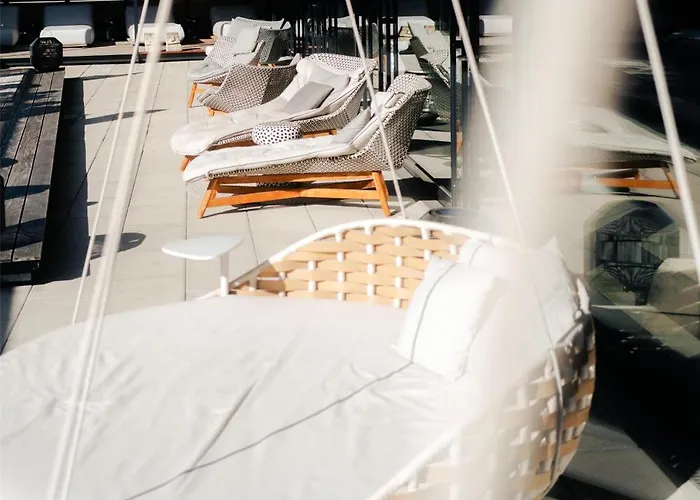 Отель Me And Flims, By Hyatt Флимс