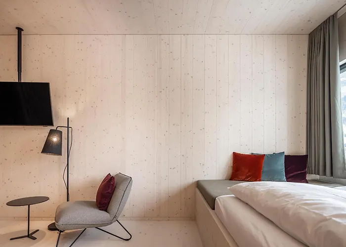 Me And Flims, By Hyatt Флимс