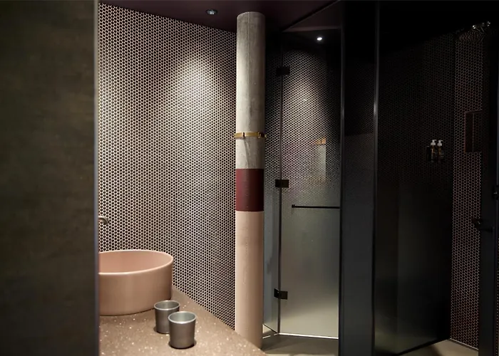 Me And Flims, By Hyatt Флимс