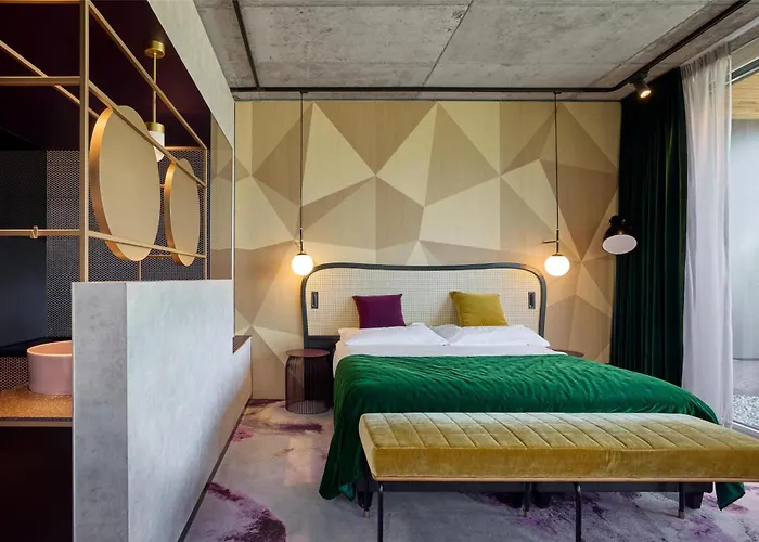 Отель Me And Flims, By Hyatt 4*