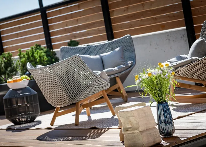 Me And Flims, By Hyatt Флимс