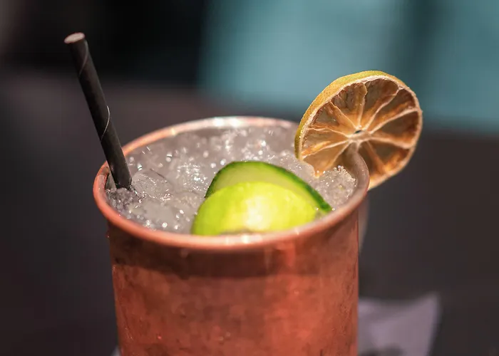 Me And Flims, By Hyatt Отель