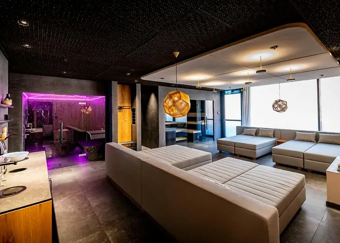 Me And Flims, By Hyatt Отель 4*