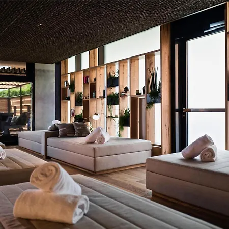 Me And Flims, By Hyatt Hotel 4*