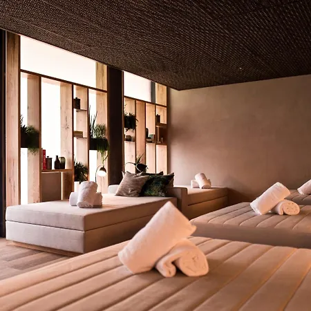 Me And Flims, By Hyatt Hotel 4*